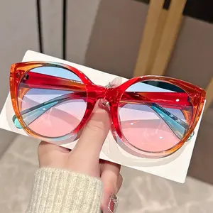 [Fashion Forward] Oversized Cat-Eye Fashion Glasses for Women, Stylish Dual-Tone Purple to Pink Gradient Lenses, Lightweight Plastic Frame, Fashionable Accessory for Casual Outings & Photography, Trendy Glasses