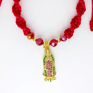 Red Virgencita twisted bracelet