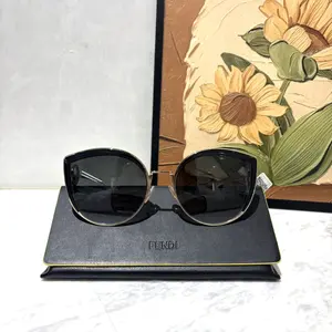 Pre-owned FENDI R1729 Resin Sunglasses C5431144548 0606 T5 Betsy
