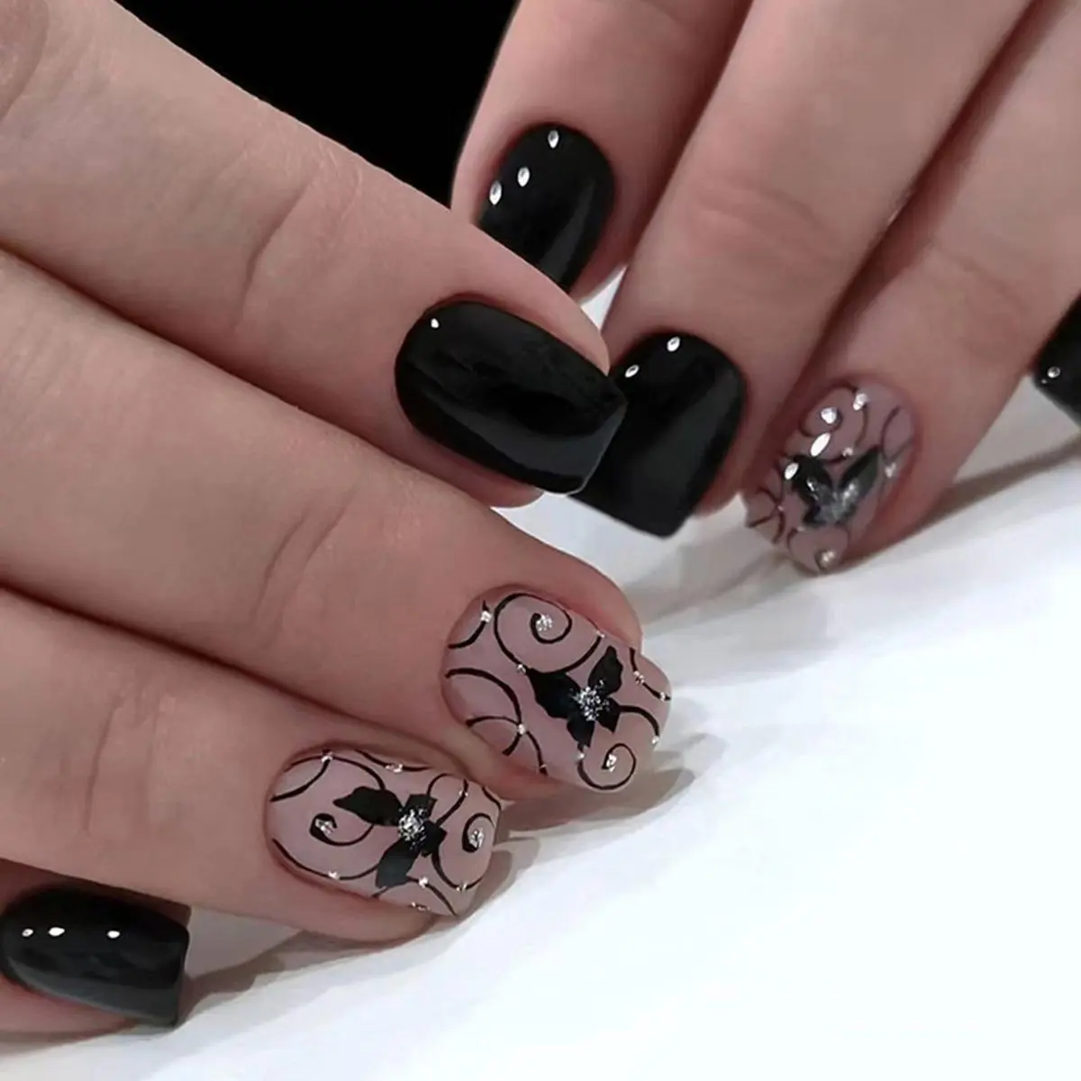 24pcs Short Square Fashion Dark Butterfly & Vine Pattern Fake Nails Set With Nail Decoration, Mini File & Nail Tab, Removable Full Cover Seamless False Nails For Festival & Party Wearing