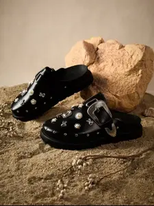 Women's Fashion Rhinestone & Faux Pearl Decorated Slides, Casual Comfortable Platform Slippers for Beach, All-match Slide Slippers for Daily Wear, Walking Shoes, Stylish Punk Clogs