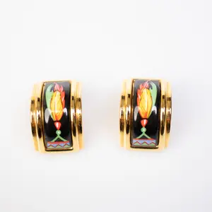 Pre-owned HERMÈS enamrl Bag Accessories Hermes Gold Black Enamel Clip Earrings IB26040017