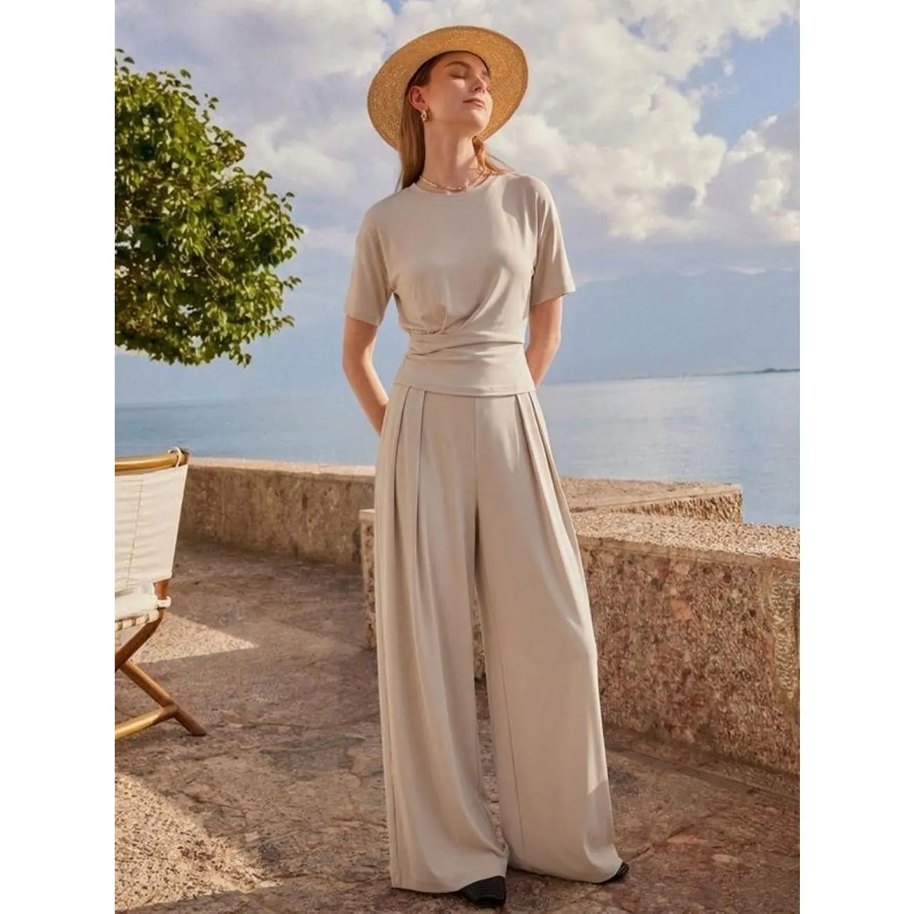 2Pcs Set Crewneck Short Sleeve Tee & Mid Rise Pleated Wide Leg Pant with Pockets