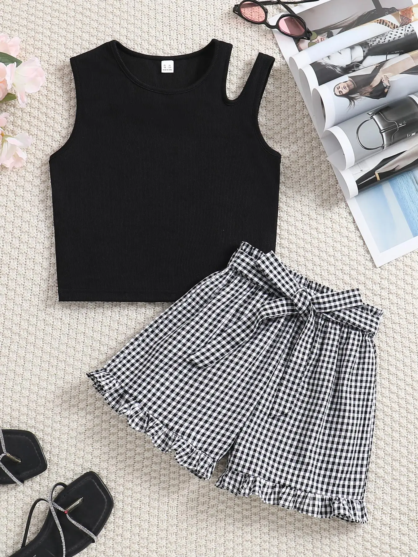 Girl's Plain Tank Top & Bow Decor Plaid Print Shorts Two-piece Set, Casual Sleeveless Top & Shorts Outfit for Daily Wear, Kids Summer Clothes