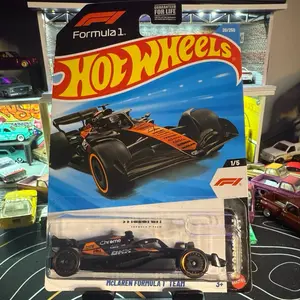 Hot Wheels Formula 1 McLaren Team Car 1/64 Scale Collectible Model Toy