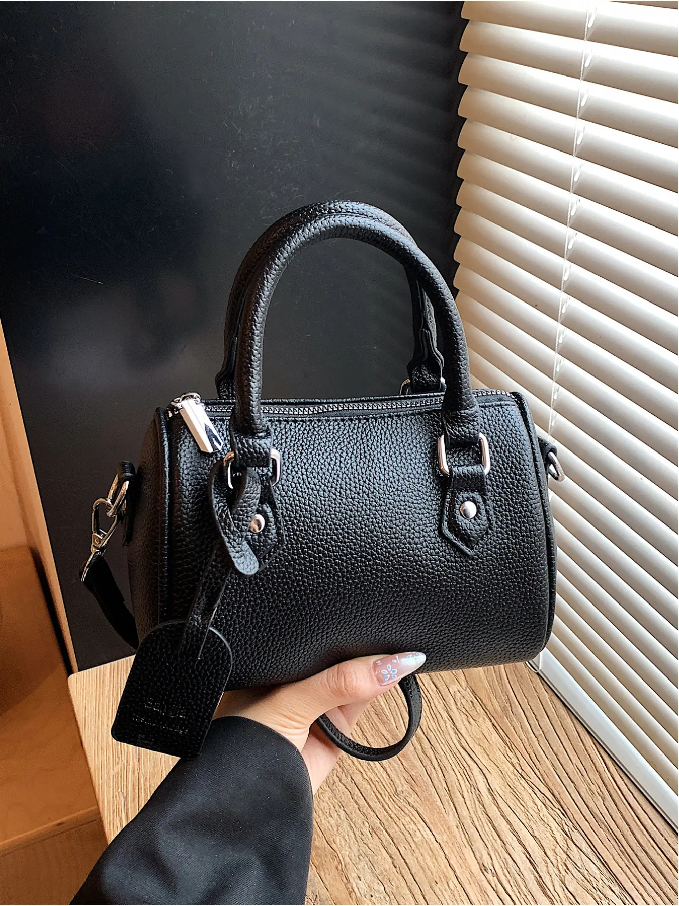 Elegant Simple Handbag Pillow Bag, Pure Color Versatile Women's Commuter Shoulder Crossbody Bag, Stylish Daily Use Accessory, Elegant Minimalist Handbag, Casual Everyday Bag, Crossbody Shoulder Purse, Plain Color Handbag