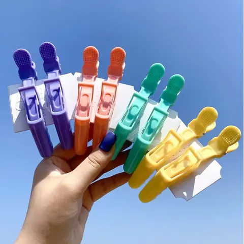 PUNMASA Unisex Colorful PE Plastic Alligator Claw Hair Clips [Free Gift] - 2pcs Random Color, Secure Grip Hair Clips, Professional Colorful Accessories for Salon/Home Styling