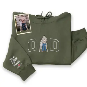 Embroidered Dad Sweatshirt, Custom Dad Portrait Sweatshirt, Personalized Kids Photo Embroidery, Varsity Style Daddy Gift, Father’s Day Birthday Gift for Dad , Hoodie Daddy Papa Grandpa Sweatshirt
