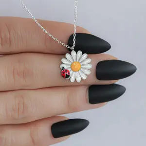 Silver Daisy Necklace ¥ Ladybug Necklace Silver ¥ Daisy & Ladybug Gift