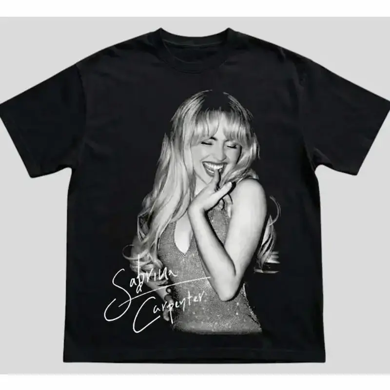 Sabrina Carpenter Bershka 公式Tシャツ XS bershka sabrina carpenter - TikTok Shop