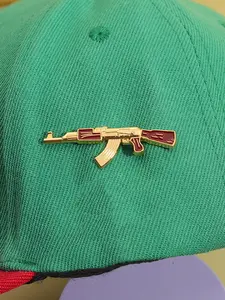 Cartoon Rifle Design Brooch, Fashion Alloy Badge for Daily Clothing Decor, Trendy All-match & Exquisite Brooch for Birthday Gift, Clip, Hat Pins