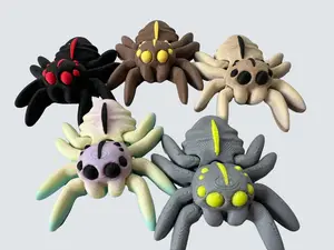 3D Printed Articulating Baby Jumping Spider – Poseable Cute Desk Pet