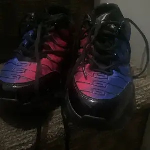 ARISIC Steel Toe Safety Sneakers – Lightweight Unisex Work Shoes with Puncture-Resistant Sole for Daily Walking SpringStatements