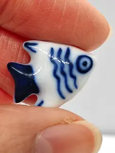 6pcs Tropical Fish Ceramic Beads, Blue Porcelain Style, Vertical Hole, Hand-Painted DIY Jewelry Making Materials, Trendy Design