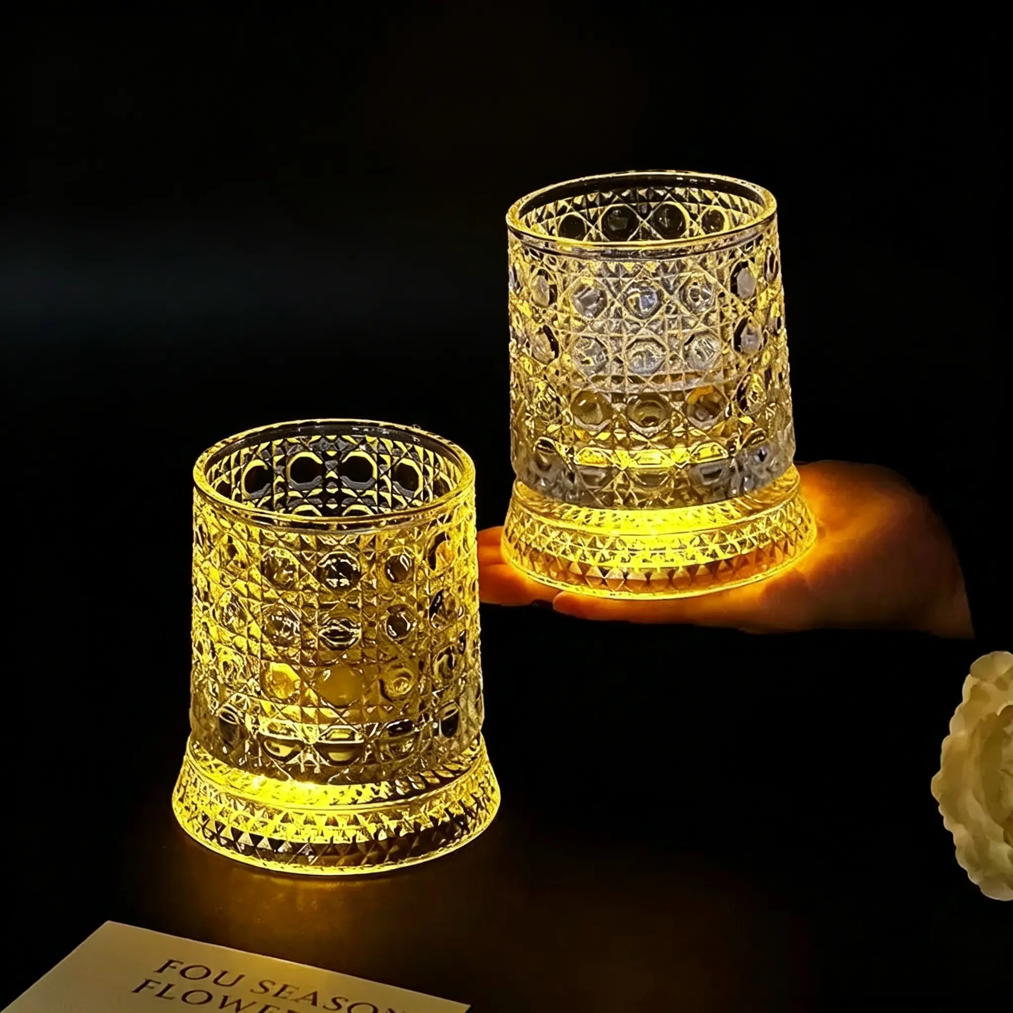Light Up Rotating Whiskey Crystal Glass Tumbler - 360° Rotating Base with LED, Diamond Cut Drinking Cup for Party & Bar Nights, Home Festive Supplies, Rotating Glass Cup