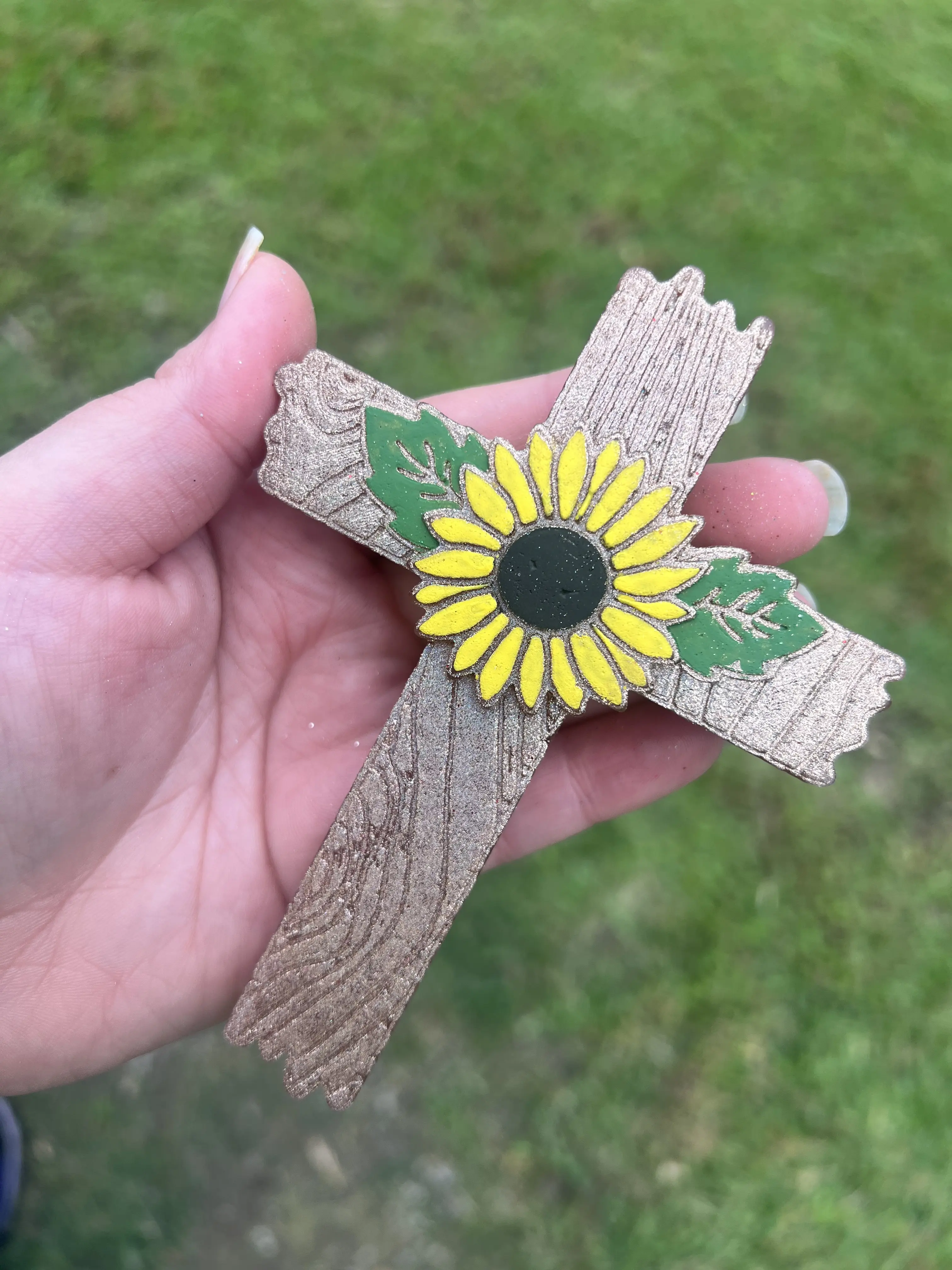 Sunflower Cross Car Fragrance - Scented Automotive Interior Accessory, Long-Lasting Freshness for Up to 1 Year, None, Cross Shape