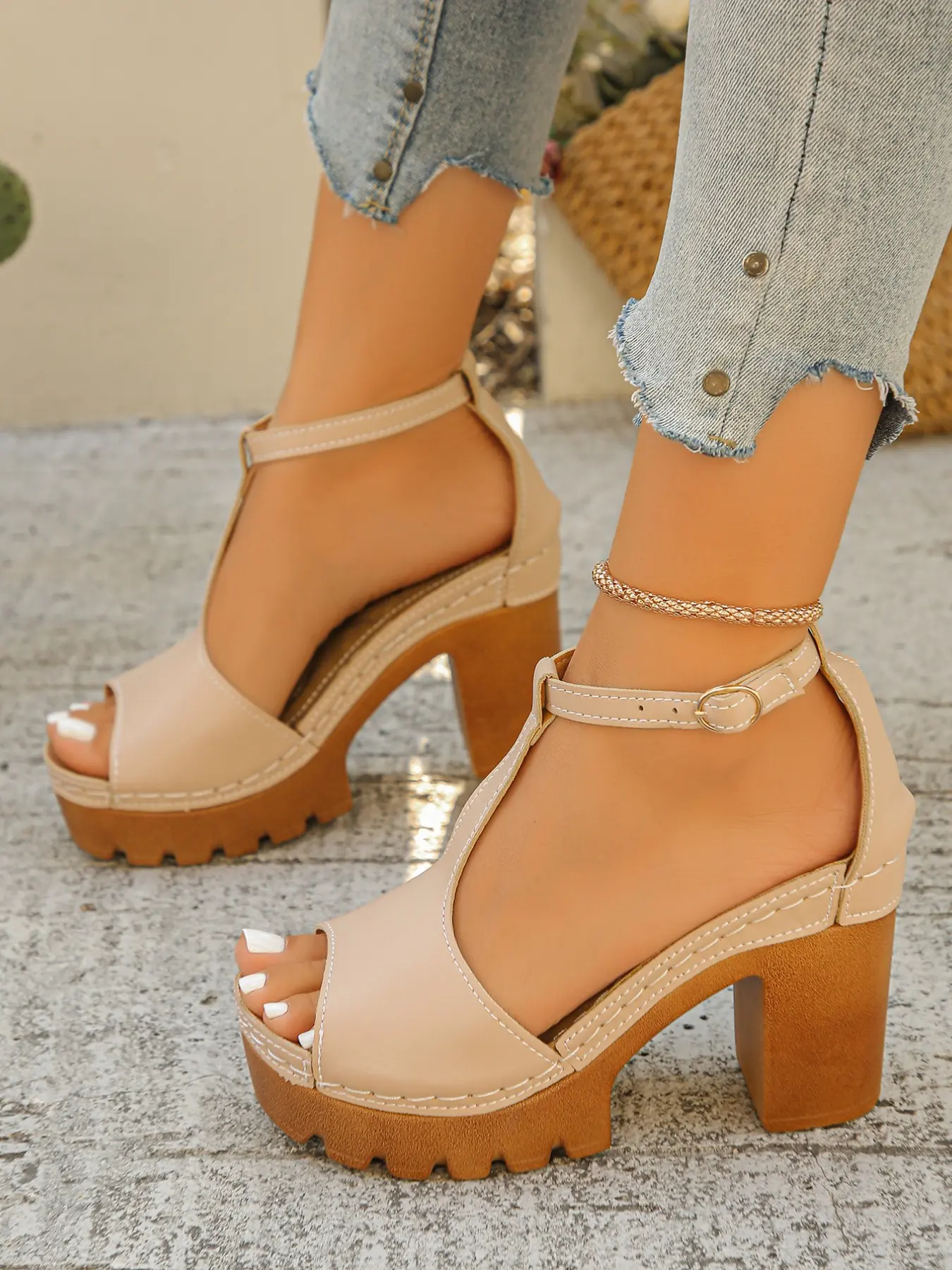 New Waterproof Chunky Heel Sandals, Summer Versatile Peep Toe Buckle Sandals, Comfortable Non-Slip Thick Sole High Heel Roman Shoes, Multiple Colors Available, Elegant Heeled Sandals, Fashionable Heeled Sandals