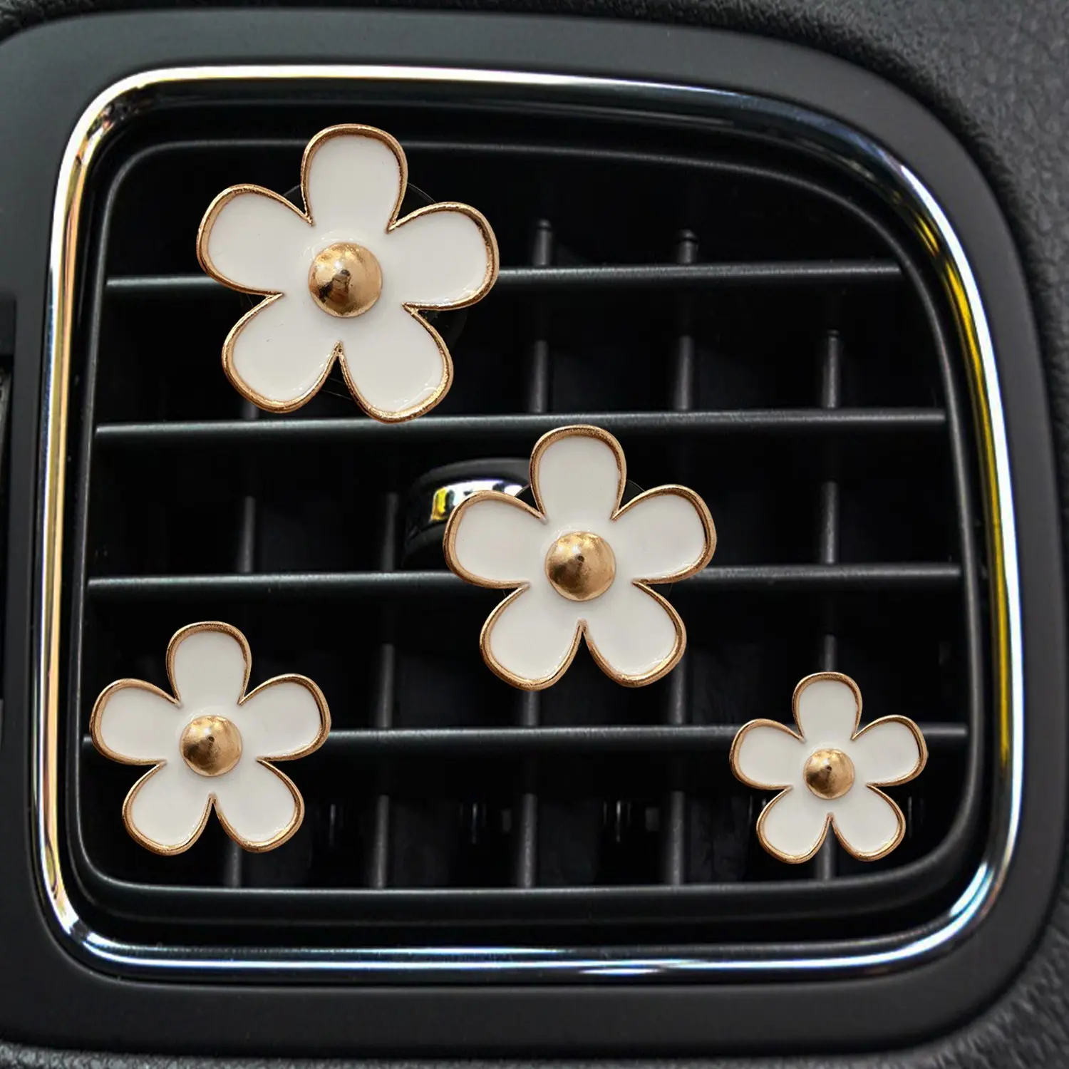 4pcs Car Air Outlet Clips, Cute Daisy Scented Holder, Car Air Freshener Clips, Car Perfume Clip, Car Scents, Car Fragrance, Auto Interior Accessories Decorations Gift, Car Interior Diffusers, Car Accessory
