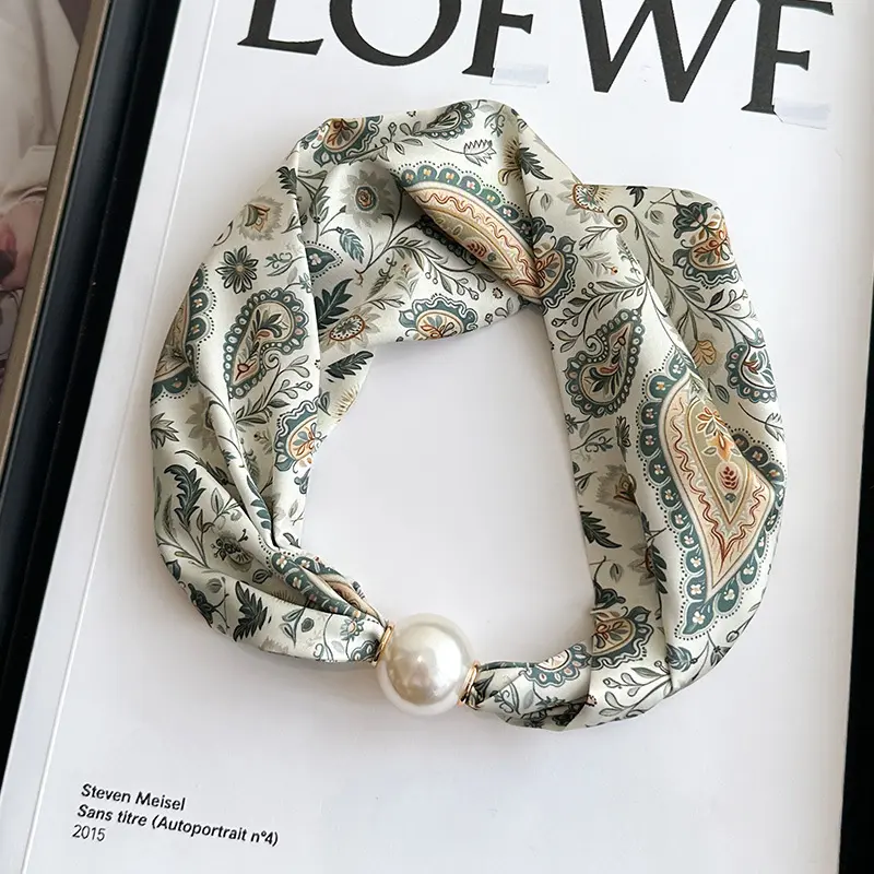 Fresh Cashew Flower Bead Button - Beige Green