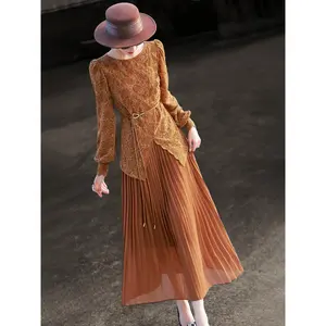 MEXCOCO 2025 Autumn New Style French Noblewoman False Two-Piece Long Sleeve Lace Panel Pleated Dress for Women