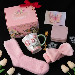 Tulip Mother's Day Gifts Set, Birthday Gifts for Mom, 7Pcs Birthday Gifts for Mom, 18Oz Ceramic Tulip Mug Set with Headband Spoon Socks Card Gift Box Jewelry Case for Christmas Mothers Day Valentine