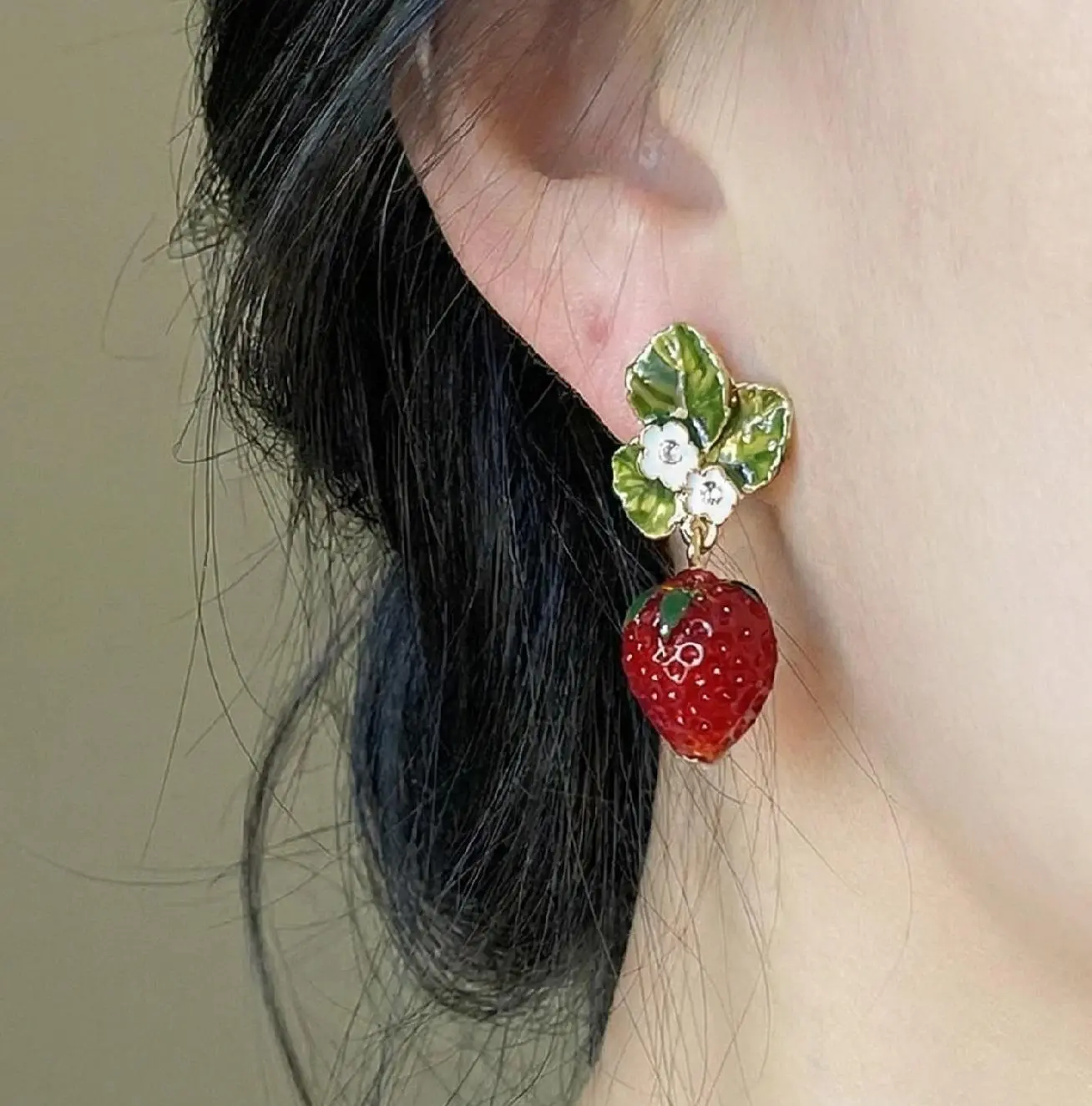 Delicate Red Strawberry Flower Drop Earrings for Women 3D Simulated Fruit Green Leaves Earrings Girls Summer Cottagecore Jewelry