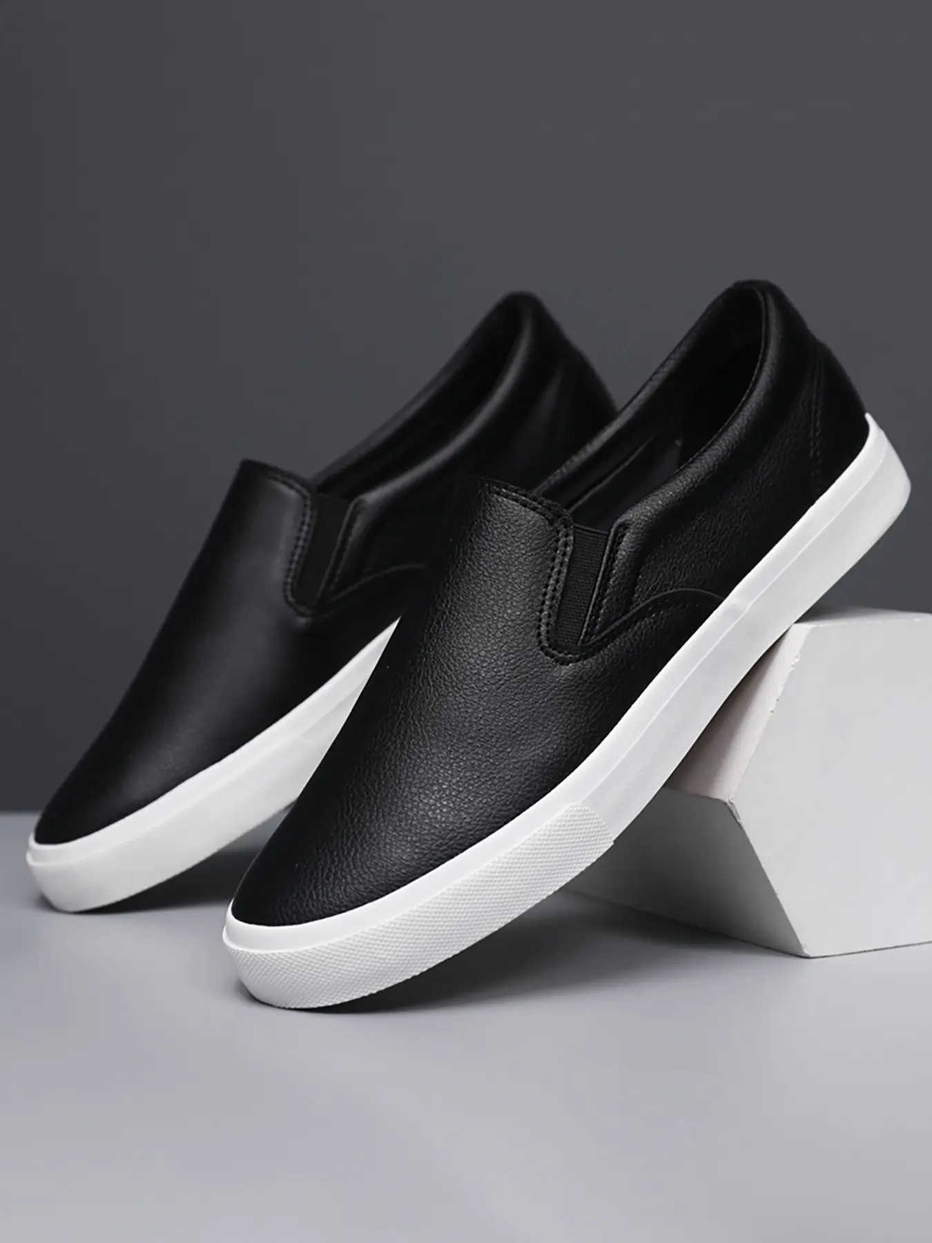 Men's Casual Round Toe Slip-On Shoes, PU Leather, Lightweight Breathable Comfortable Flat Design, Perfect for Daily Wear, Outdoor Walking & Driving, Lightweight Slip Ons