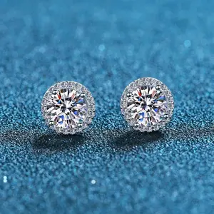 Classic Auspicious Men's and Women's Four-Prong Round Earrings Suitable for Anniversary Birthday Daily Wear