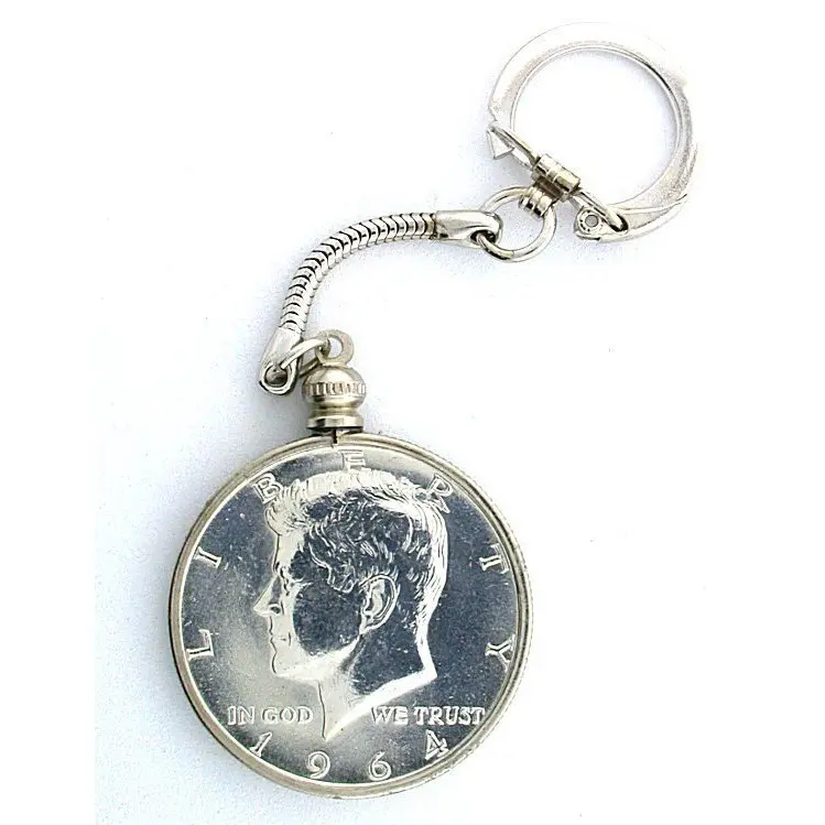 1964 KENNEDY HALF DOLLAR KEYCHAIN OLD NEW STOCK STORED 4 DECADES ES8415/41223