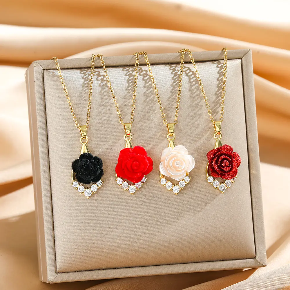 Necklace for Women French Romantic Fairy Style Gold Rose Flower Collarbone Chain High-end Fashion Versatile Pendant Jewelry