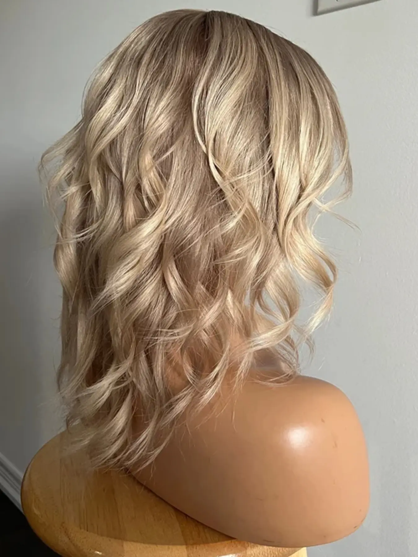 ?ILLIANA  14” Light blonde Wig *NWT*? ILIKEHAIR main image 2