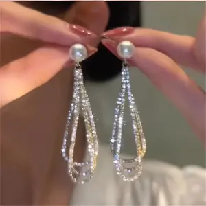 Dangle Earrings Inlaid Artificial Pearl Sparkling Tassel Design Golden Or Silvery Make Your Call Dupes Luxury Jewelry