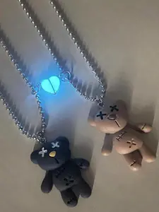 2pcs Glow-In-The-Dark Bear Necklaces, Magnetic Cartoon Pendant, Heart Shape, Cute Friendship Couple Gift, All Seasons Jewelry, Luminous Couple Necklace, Love Heart Necklace