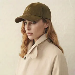 The Anti-Breakage Hat in Forest