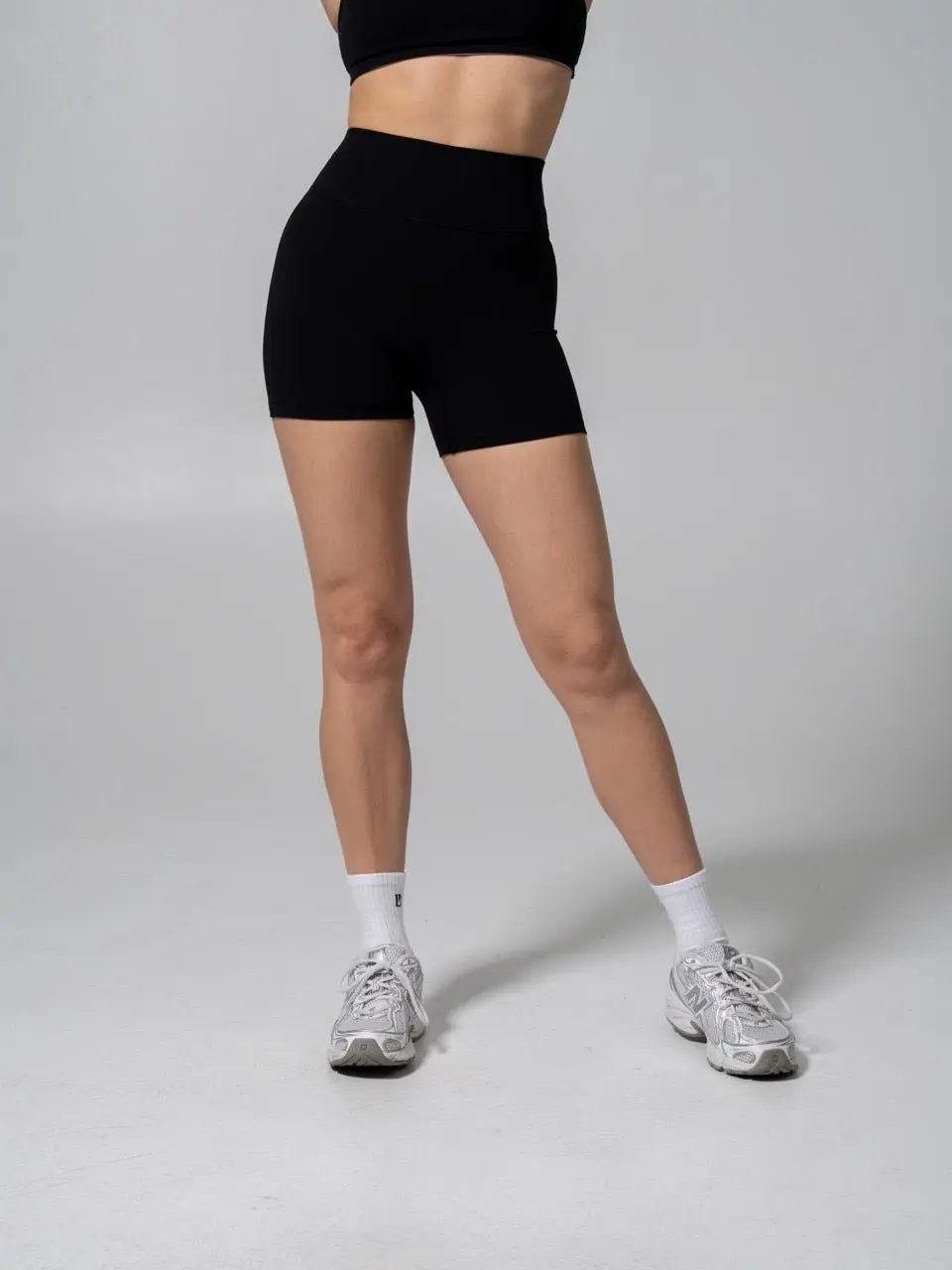 Legacy Short 4" Onyx Black - Stylish Fit Design for Versatile Wear