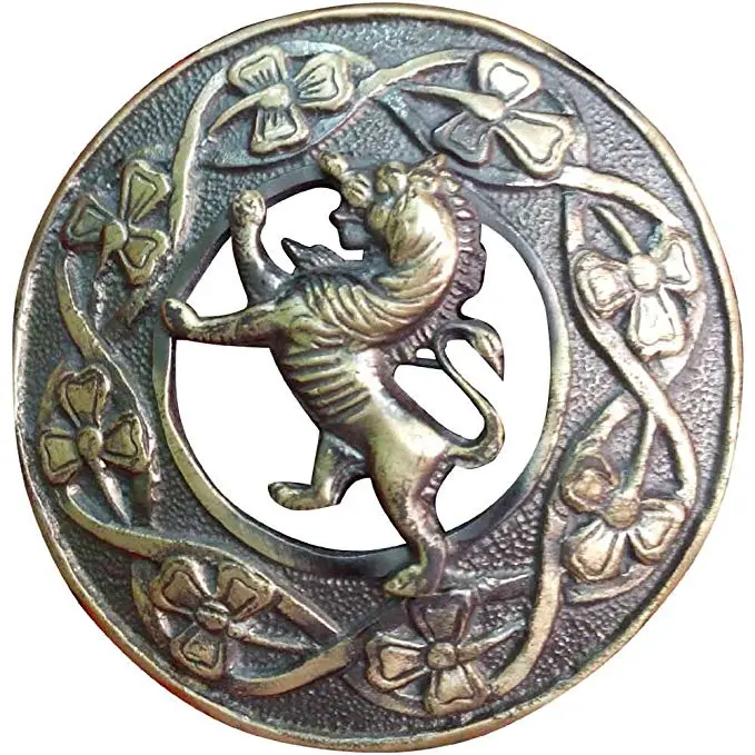 HAAUR TRADERS Brass Kilt Brooch - 3" (7cm) Diameter Antique Finish Scottish Rampant Lion Pin, Unisex Wear Fly Plaid Accessory for Engagement, Anniversary, Ceremony, Daily Use