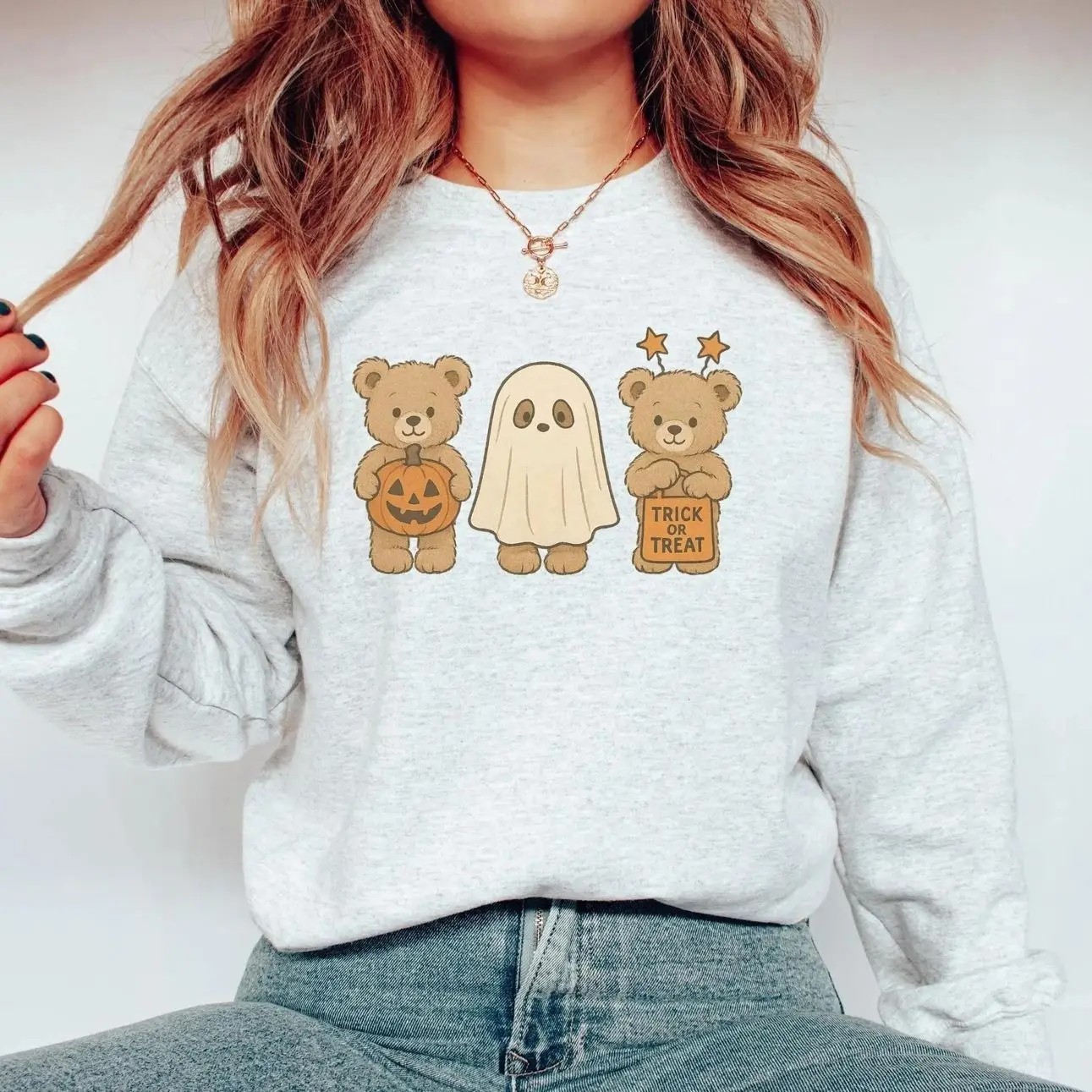 Vintage Halloween Teddy Bear Sweatshirt, Cute Trick-or-Treat Crewneck, Fall Spooky Season Outfit, Halloween Teacher Shirt, Cute Spooky Bear Graphic Pullover Jumper, Cozy Autumn Classroom Teacher Apparel, Spooky Season Gift for Women & Men