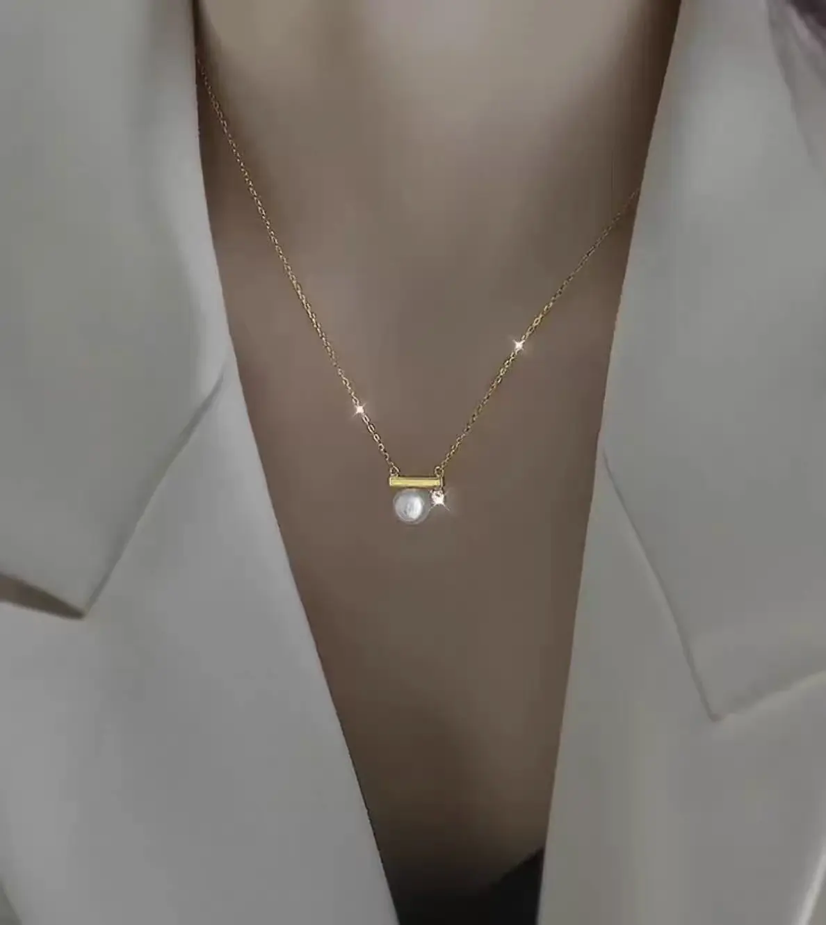 NO.55-French-style minimalist balance beam pearl necklace