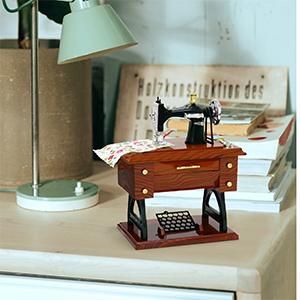 Vintage Mini Sewing Machine Box, European Retro Classical Treadle Sewing Machine Table Desk Mechanical Clockwork Box for Home Birthday Gift