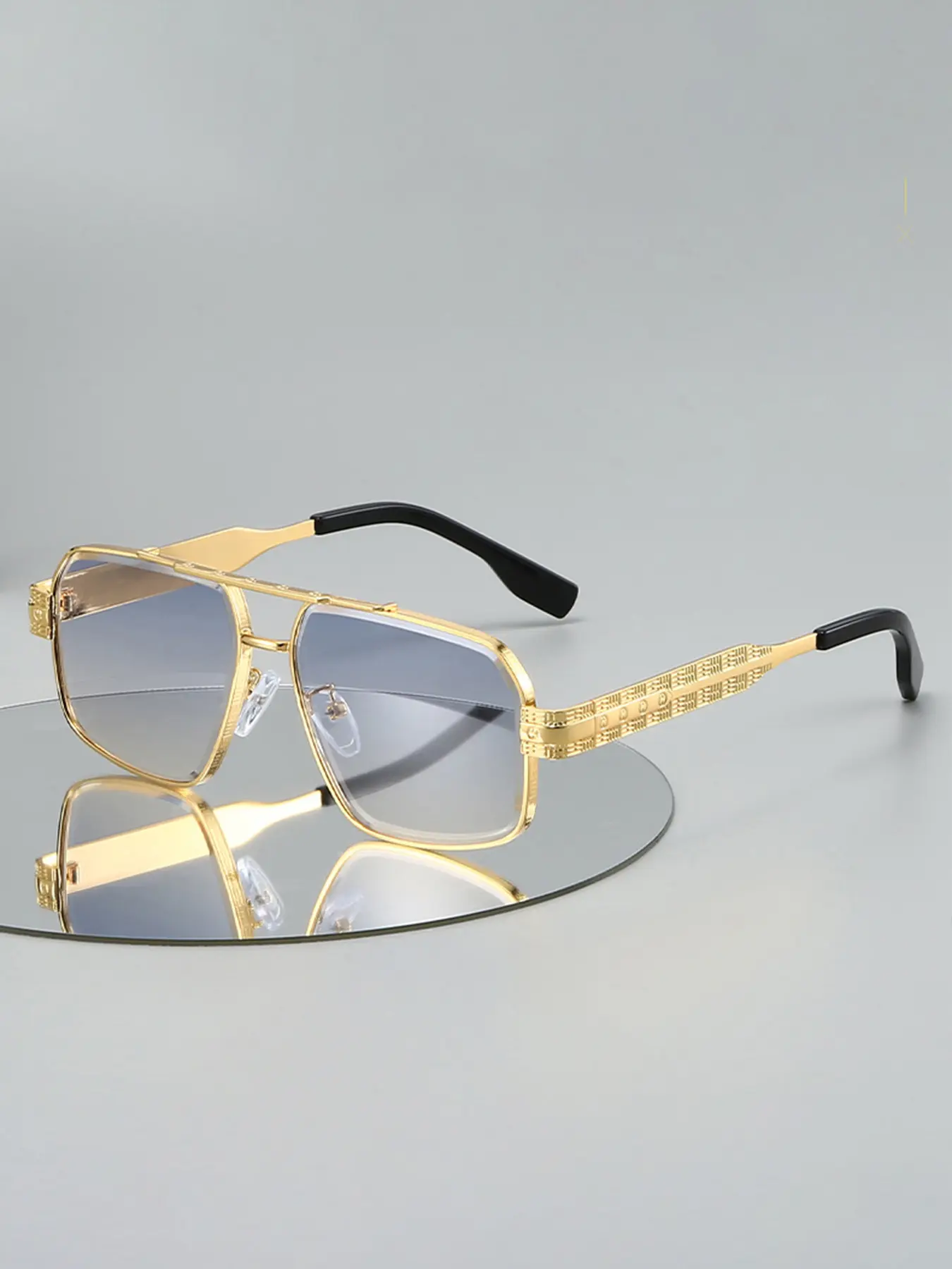 Unisex UV Protection Sunglasses, Casual Style Metal Frame  display picture 1