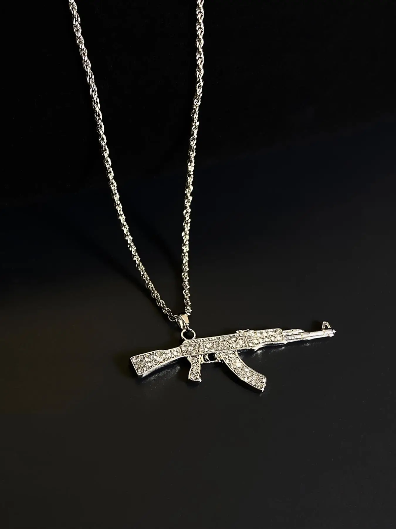 Rhinestone Decorated Submachine Gun Shaped Pendant Chain Necklace for Men, Hip Hop Punk Statement Necklace for Party, Daily Clothing Decor for Boy
