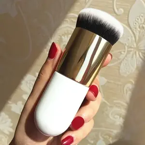 1pc Stylish Volumizing Seawall Foundation Brush - Soft Nylon Bristles, A Flat Makeup Tool for All Skin Types, Fragrance-free, Ideal for Blending with Highlighter