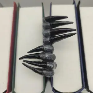 Horror Monster Hand-Shaped Resin Bookmark, Personalized Gift for Book Lovers & Readers, Perfect for Halloween Pranks & Scare Gifts
