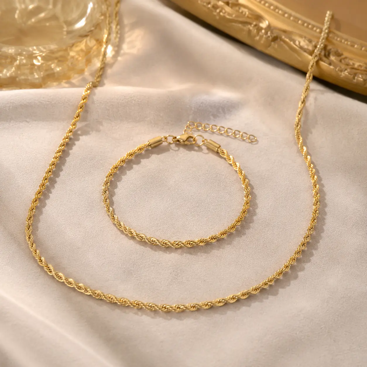 Women's 2-Piece Trending Twisted Rope Chain Necklace & Bracelet Set, Minimalist Dainty Choker, Hypoallergenic Non-Fading Non-Tarnish Jewelry, Stackable Accessory for Daily & Office Wear, Girlfriend Gift, Jewelry for Women, Matching Couple Jewelry, Chain &