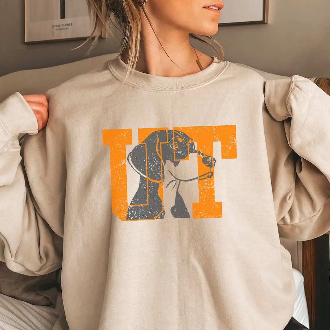 University of Tennessee Sweatshirt, Volunteers Pullover, Tennessee Sports Sweatshirt, Tennessee Vols Long Sleeves Tee, Fall Football Sweater, Uni Crew