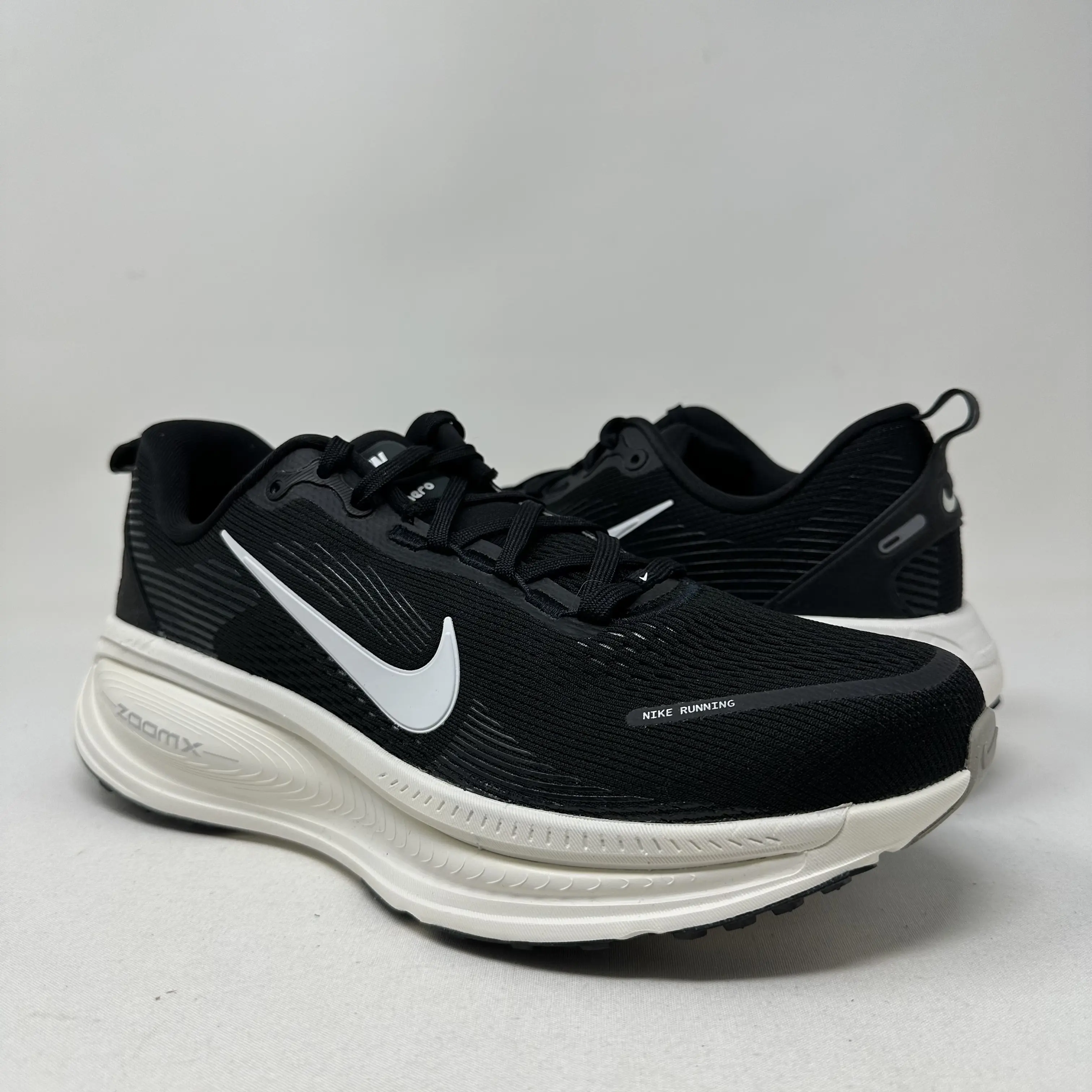 Men’s Nike Vomero 18 “Black Coconut Milk” 2025 W/Box - HM6803-007