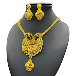 Girl Gold-plated Jewelry Dubai Bride Wedding Necklace Earring Two-piece Set Daily Accessory Charm Pendant