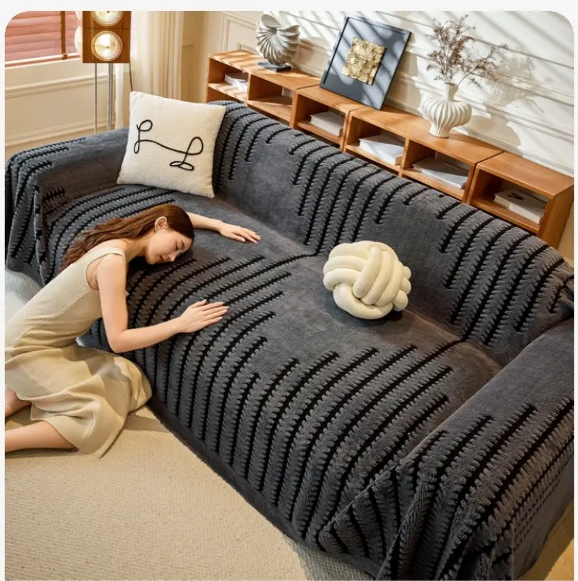 1pc of Thickened Plush Sofa Cover, Sofa Blanket, Pet-Friendly Sofa Protector, Resistant to Cat And Dog Scratches, Suitable for Home Decoration in Bedrooms And Living Rooms.