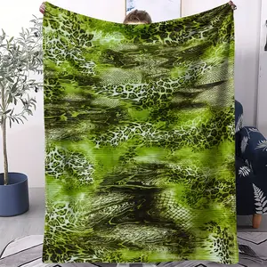 Snake Pattern Printed Blanket,Flannel Blanket,Black and Green Snake Pattern Presents A Wild and Edgy Visual Effect,Suitable for Sofa,Bedroom and Travel,All Seasons