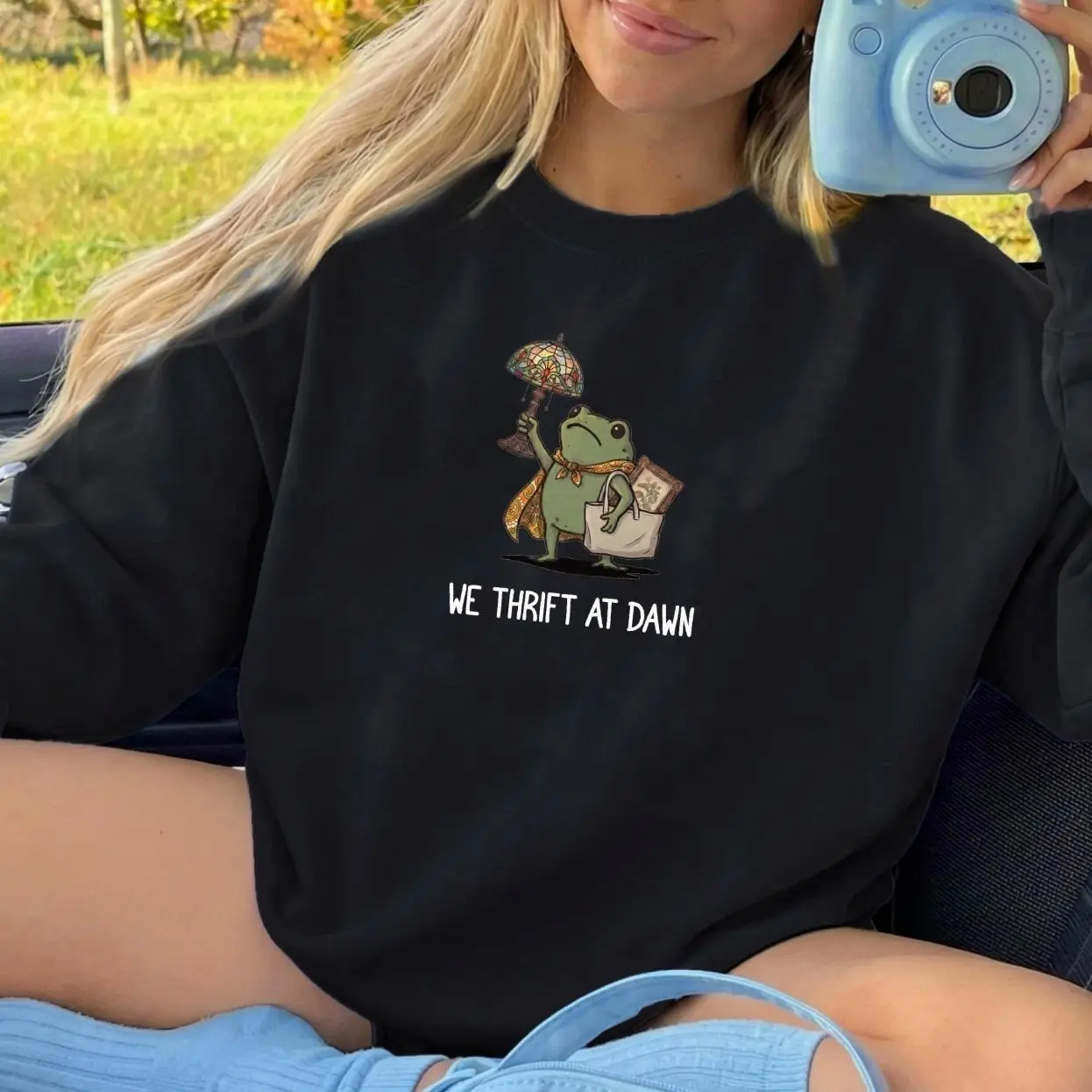 We Thrift At Dawn Shirt, Retro Frog Sweatshirt, Funny Frog Meme Thrifting Tee, Frog Hoodie, Thrift Lover TShirt, Vintage Collector Gifts, Trending Graphic Sweatshirt, Comfortable Menswear & Womenswear Top, Perfect Gift For Men And Women, Aug6